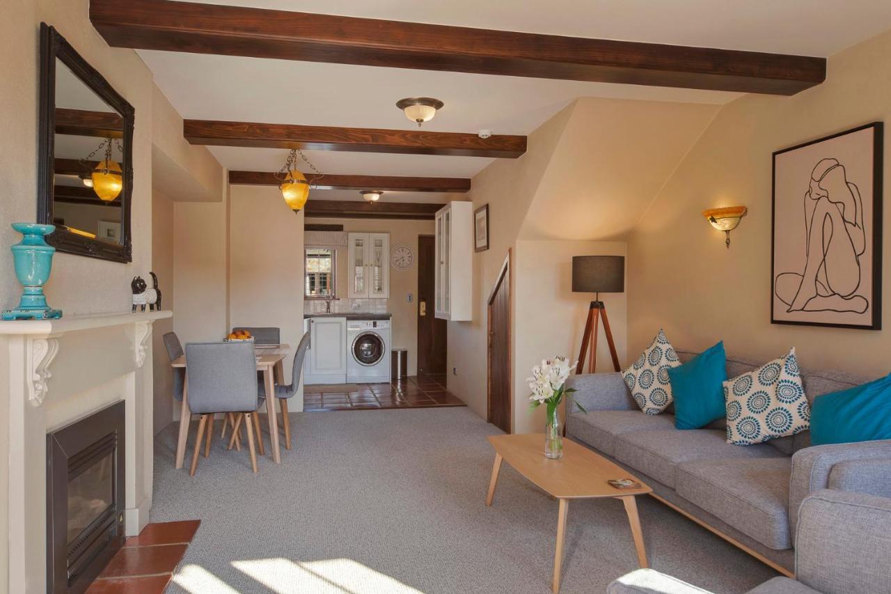 The Village Green Apartment Nelson Buitenkant foto