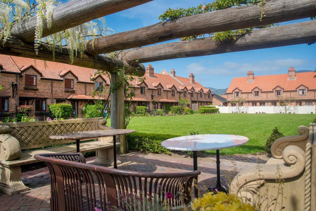 The Village Green Apartment Nelson Buitenkant foto